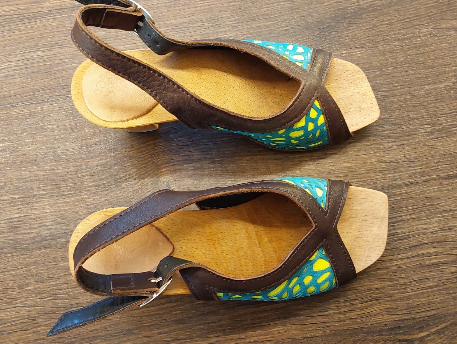 Scarpe da donna: Tokushuu Zoccoli 35 – Usato da Köniz venduto da scopello12 2