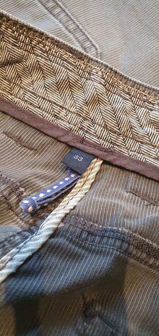 Pantaloni: Herren Cordhose, Gr. 33 – Usato da Pagig venduto da Spring14 3