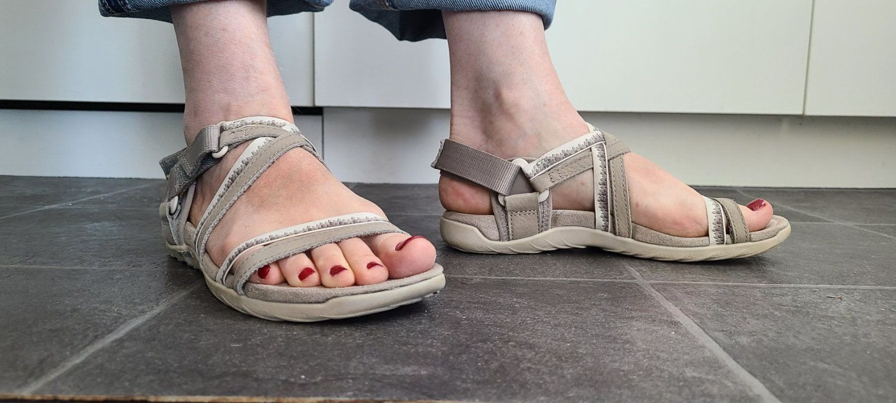 Merrell Scarpe da donna: Trekkingsandalen von Merrell, Gr. 36 – Usato da Basel venduto da Luzora 1