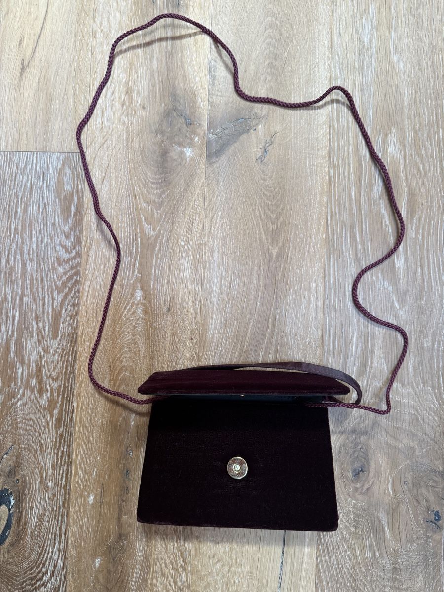 Borse da donna: Velvet Handbag Dark Red Small size condition good – Nuovo (secondo la descrizione) da Grund b. Gstaad venduto da PlageNeigeplus 4