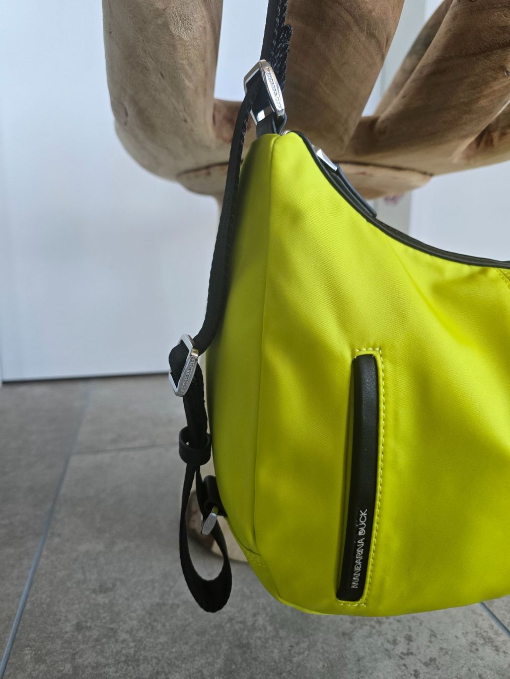Mandarina Duck Sacs femmes: Mandarina Duck Tasche Neu – D'occasion à Heerbrugg par Lulu022020 1