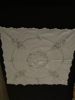 Deckchen/Mitteldecke weiss   ca.73x66cm