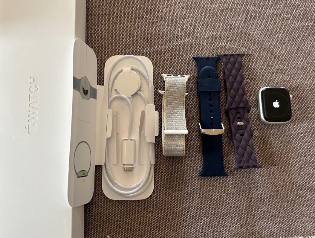 Apple Smartwatch: Apple Watch 7 GPS + Cellular – Usato da Schmerikon venduto da 80zz08