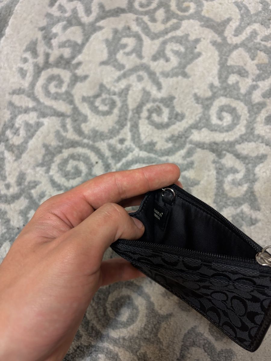 Coach Portamonete: Coach Coin Pouch Black Monogram – Nuovo (secondo la descrizione) da Brislach venduto da edu_t6pq 2