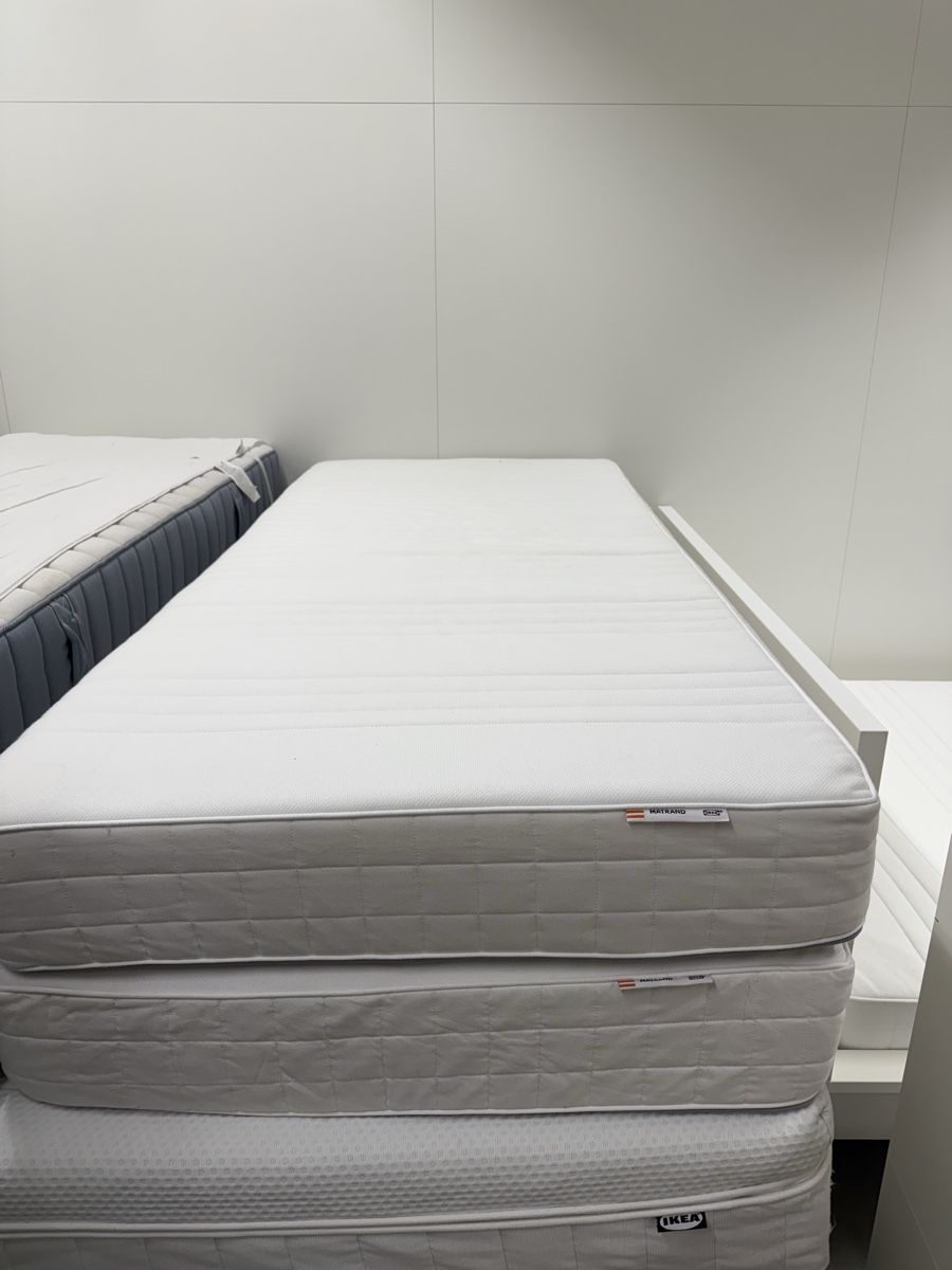 Ikea Matelas: 1 matelas IKEA 90*200 – D'occasion à Biel/Bienne par secondstore