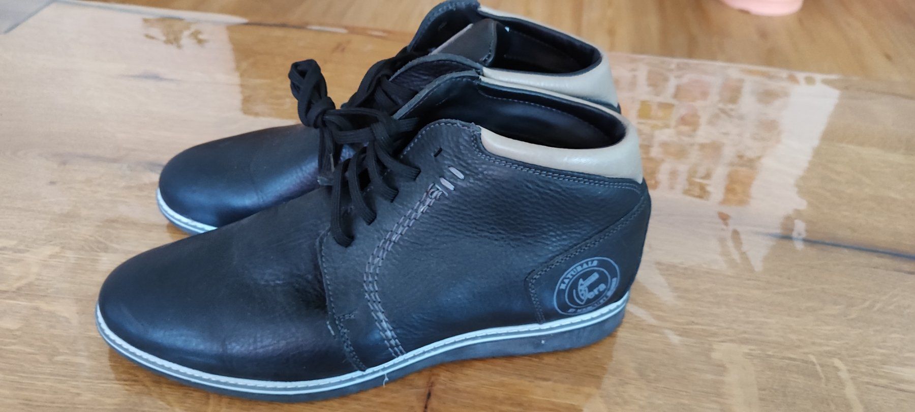 Herrenschuhe: Herbst -Winterliche Boots 44 – Neu und originalverpackt aus Chur von djovanna