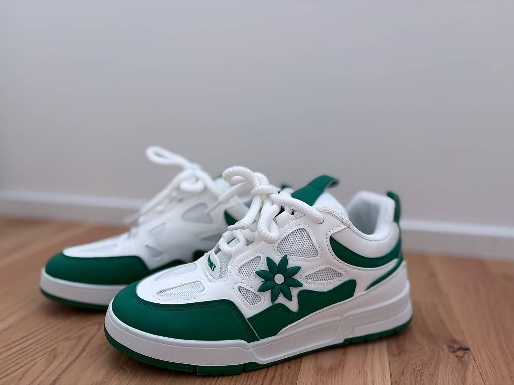 Scarpe da donna: Flower Sneaker Temu – Usato da Neuhausen Am Rheinfall venduto da N4vii91