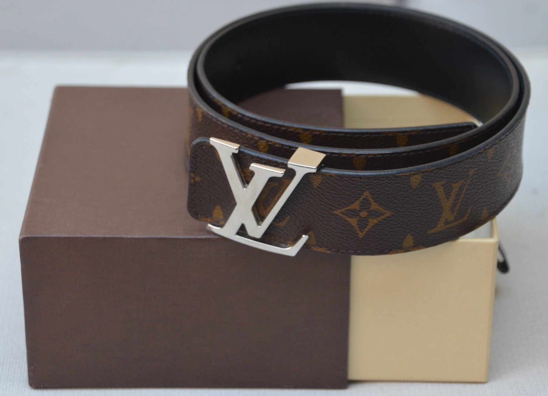 Louis Vuitton Cinture: Louis Vuitton Monogram Gürtel / ceinture – Usato da Collonges venduto da Auganien 1