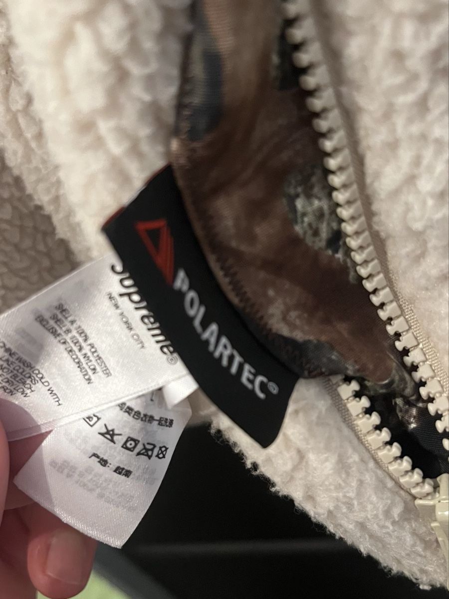 Supreme Vestes: Supreme reversible jacket - Camo/Pile  - Size L – D'occasion à Zürich par eliamoli.21 4