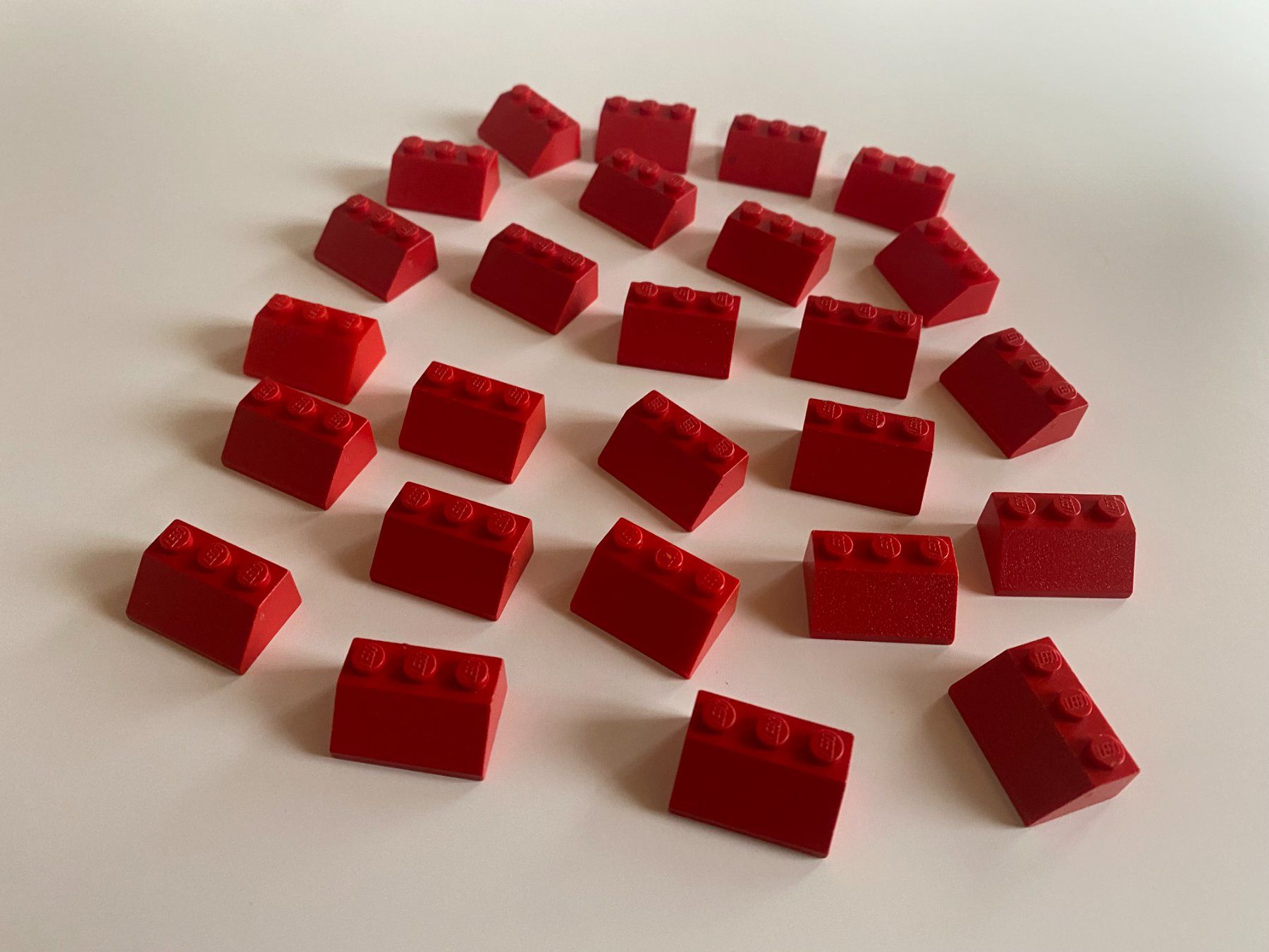Lego Giocattoli: LEGO - 26 - ROTE - DACHSTEINE - 3 X 2 – Usato da Gelterkinden venduto da ajdt4