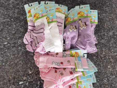 27 Stück Babystrumpfhosen Gr. 1 (19-20)