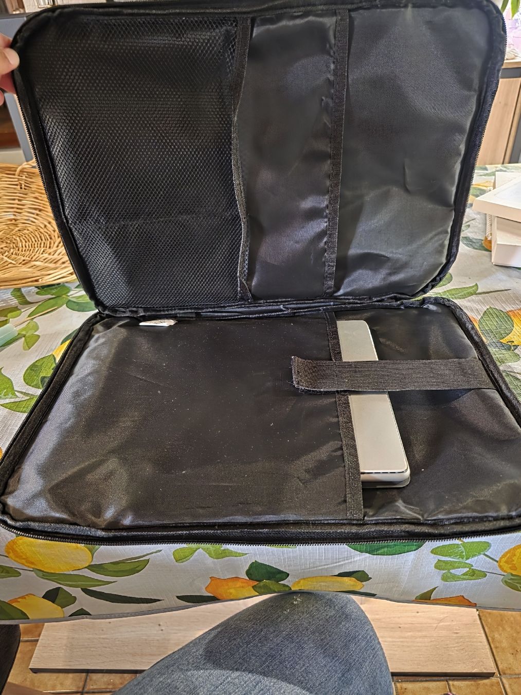 Microsoft Tablet PC: Microsoft surface pro 11 5g  – Neu und originalverpackt aus Yvonand von vir_wdr7 2