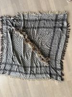 GUCCI Schal / Stola mit  Pelz  1.20mx1.20m kaschmir
