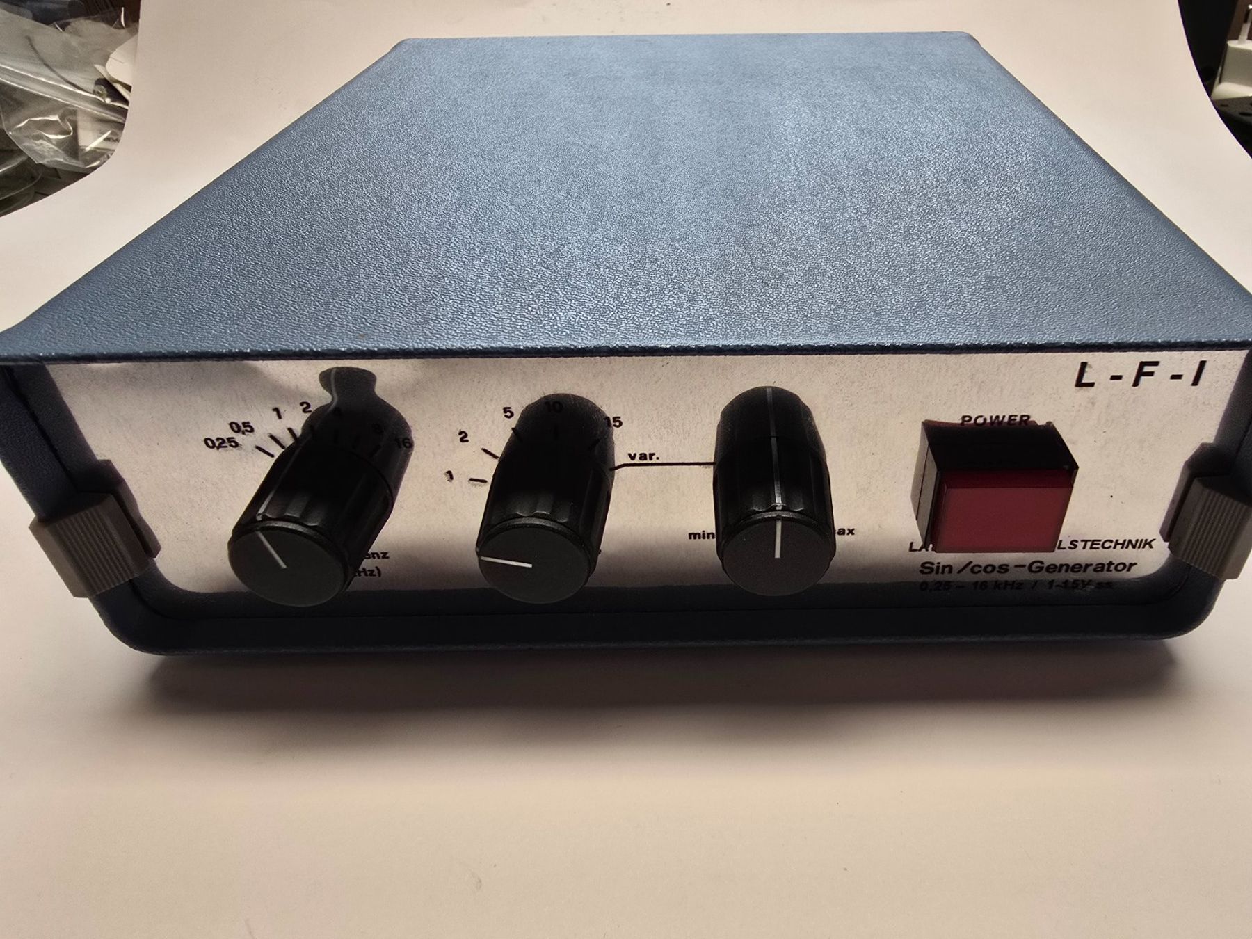 Misurare: Sin / Cos Generator Elektronik-Testgerät 1976 – Usato da Balgach venduto da Zwickau01 7