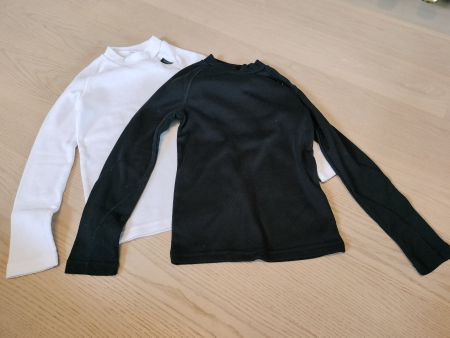 2x Thermoshirt Grösse 115/124