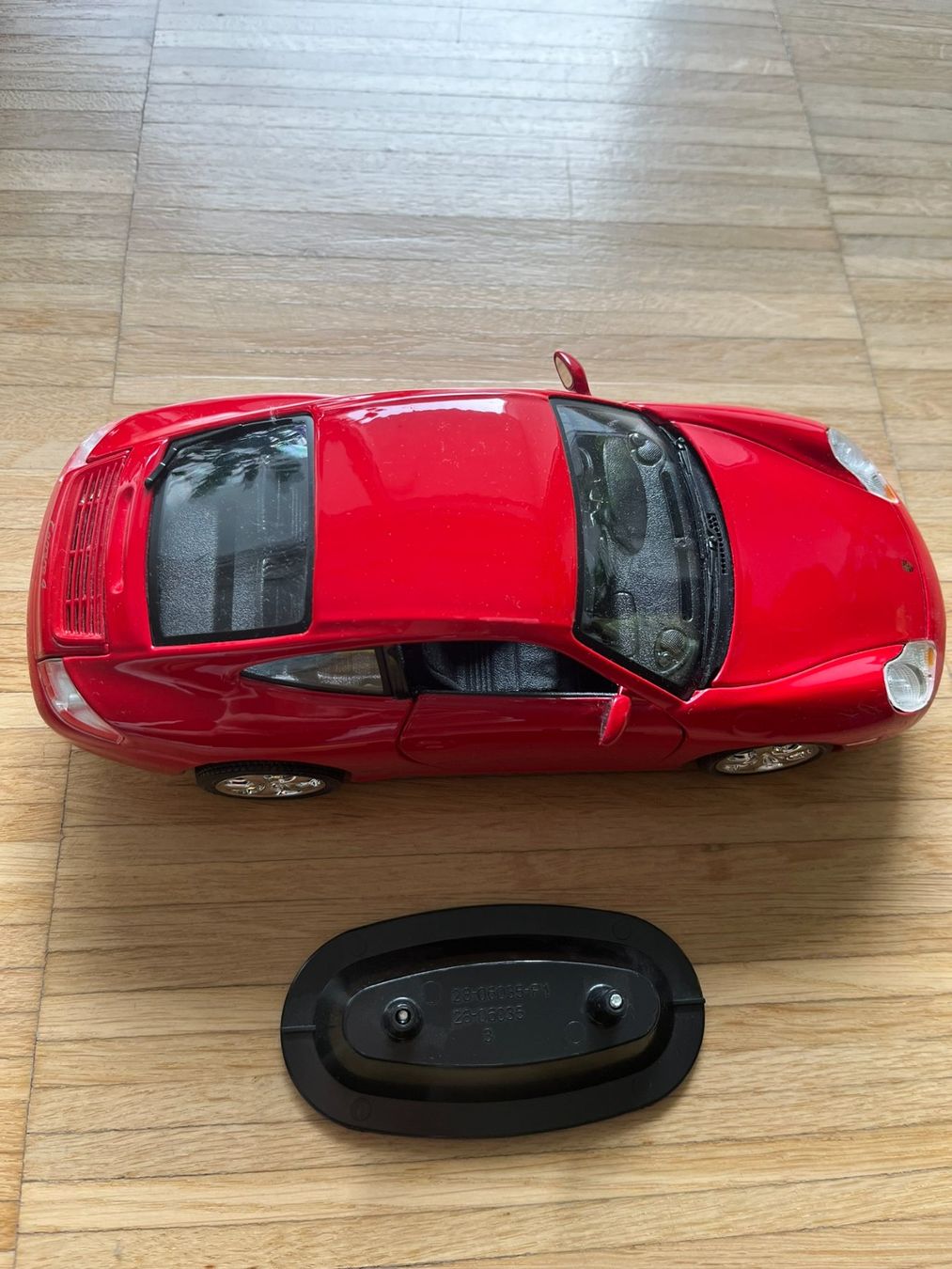 Porsche Modellini d'auto: Bburago Porsche carrera 4 – Usato da Schlieren venduto da con_hdp9 1
