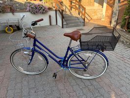 Schönes, blaues 8-Gang Damen Fahrrad LEOPARD riverside