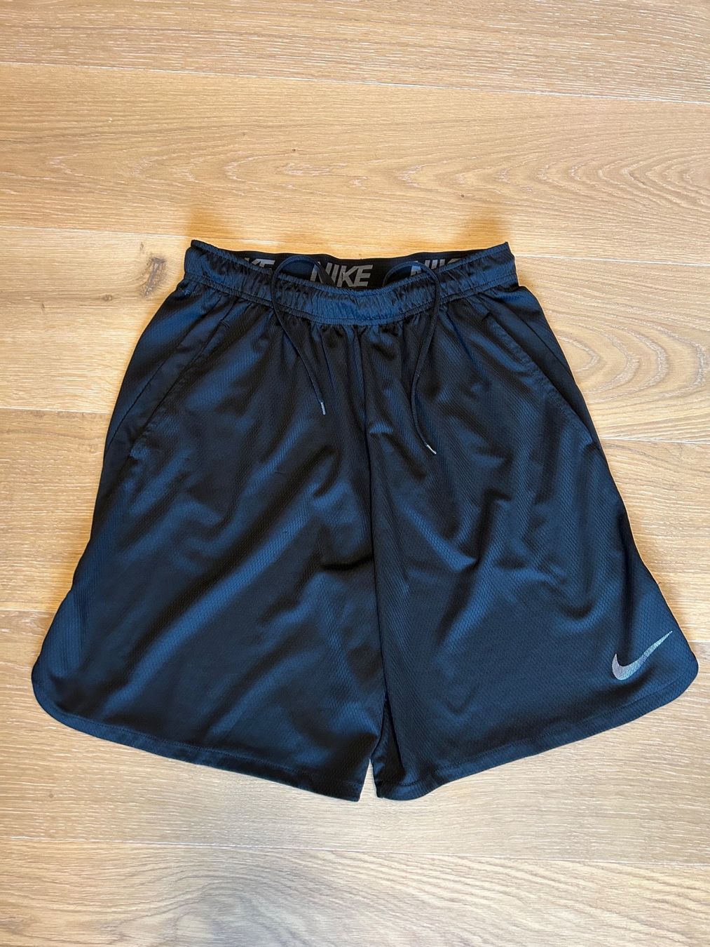 Nike Hosen: Basketball Hosen Nike – Gebraucht aus Uerikon von Petersli