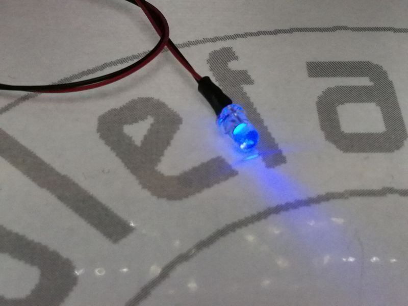 Componenti elettronici: LED 3mm verkabelt, 12V DC, UV – Nuovo (secondo la descrizione) da Luzern venduto da Salefactory 1