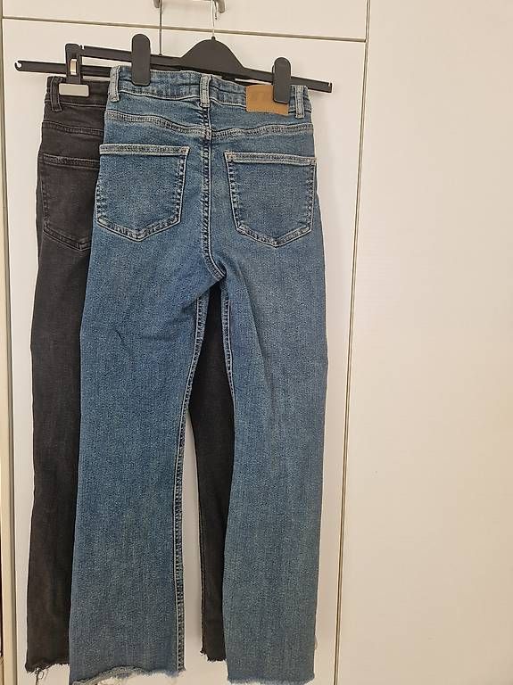 Pantaloni: High Waist Bootcut von Tally Weijl in Grösse 32 oder 152 – Usato da Olten venduto da mel_8vjv 1