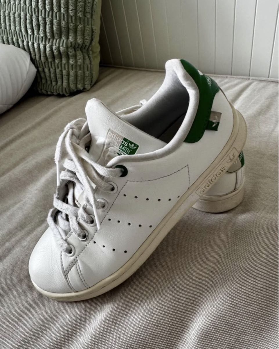 Adidas Scarpe da donna: Baskets Adidas Stan Smith, pointure 37.5- État correct – Usato da Fribourg venduto da DIA_m88c