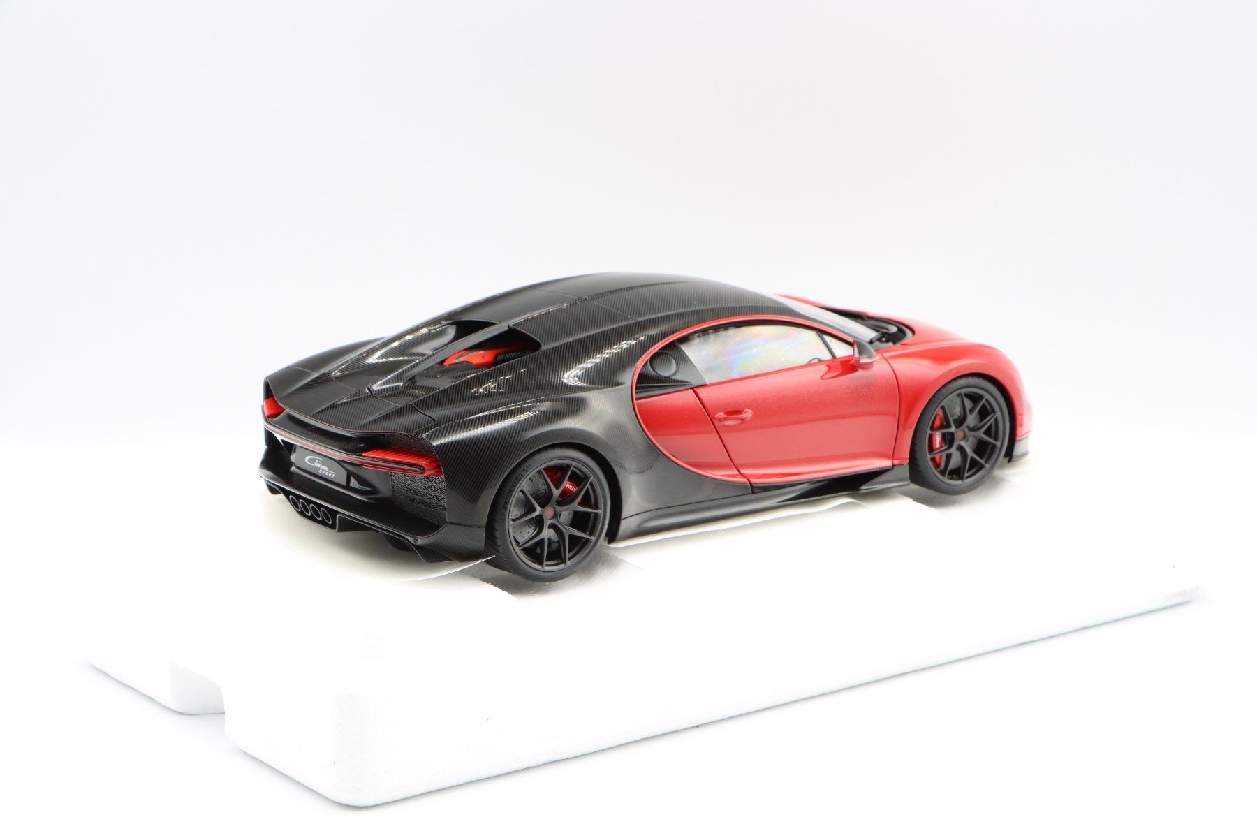 Bugatti Modellini d'auto: Bugatti Chiron Sport 2019 1:18 AutoArt – Nuovo e nell'imballaggio originale da Bühl b.Aarberg venduto da modelldiecast 5
