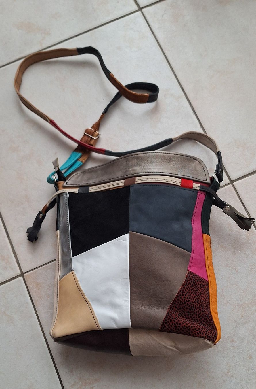 Taschen für Damen: Sac en cuir patchwork – Gebraucht aus St-Triphon von Jldr0