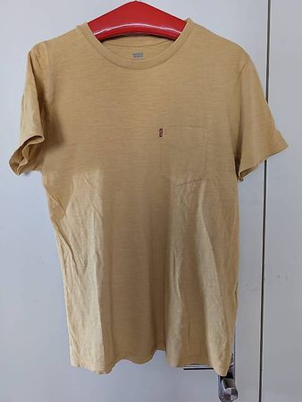 Levi's Yellow T-Shirt - Size M