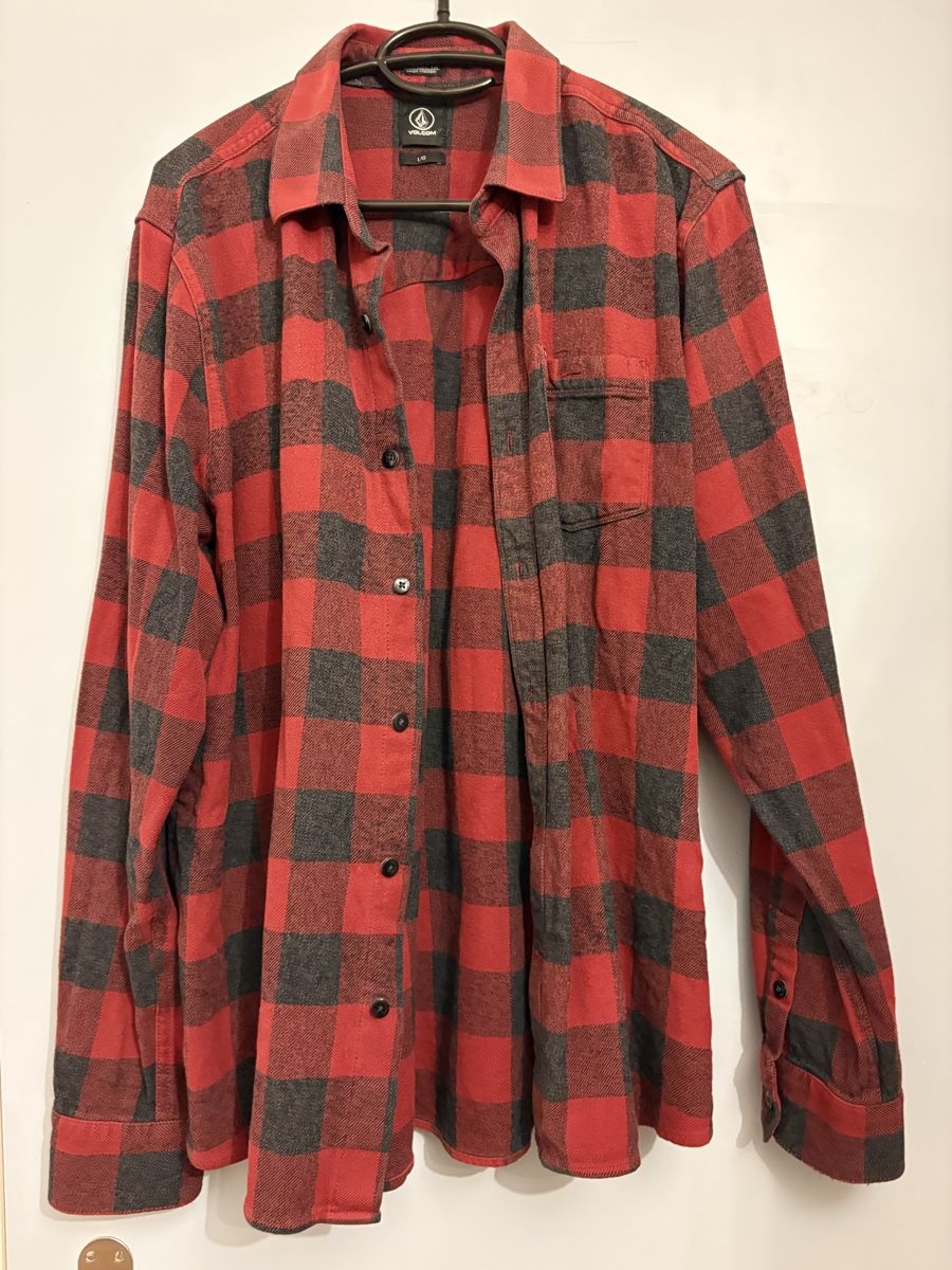 Hemden: Volcom Hemd – Gebraucht aus Zürich von ckay78