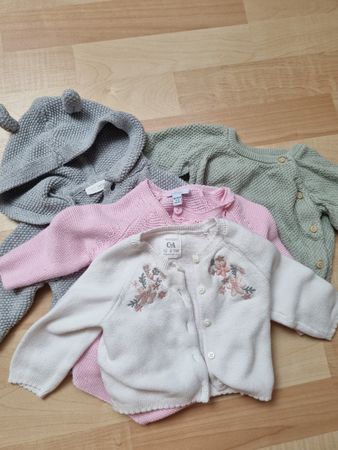4 Baby Strickjacken Grösse 56 bis 62 