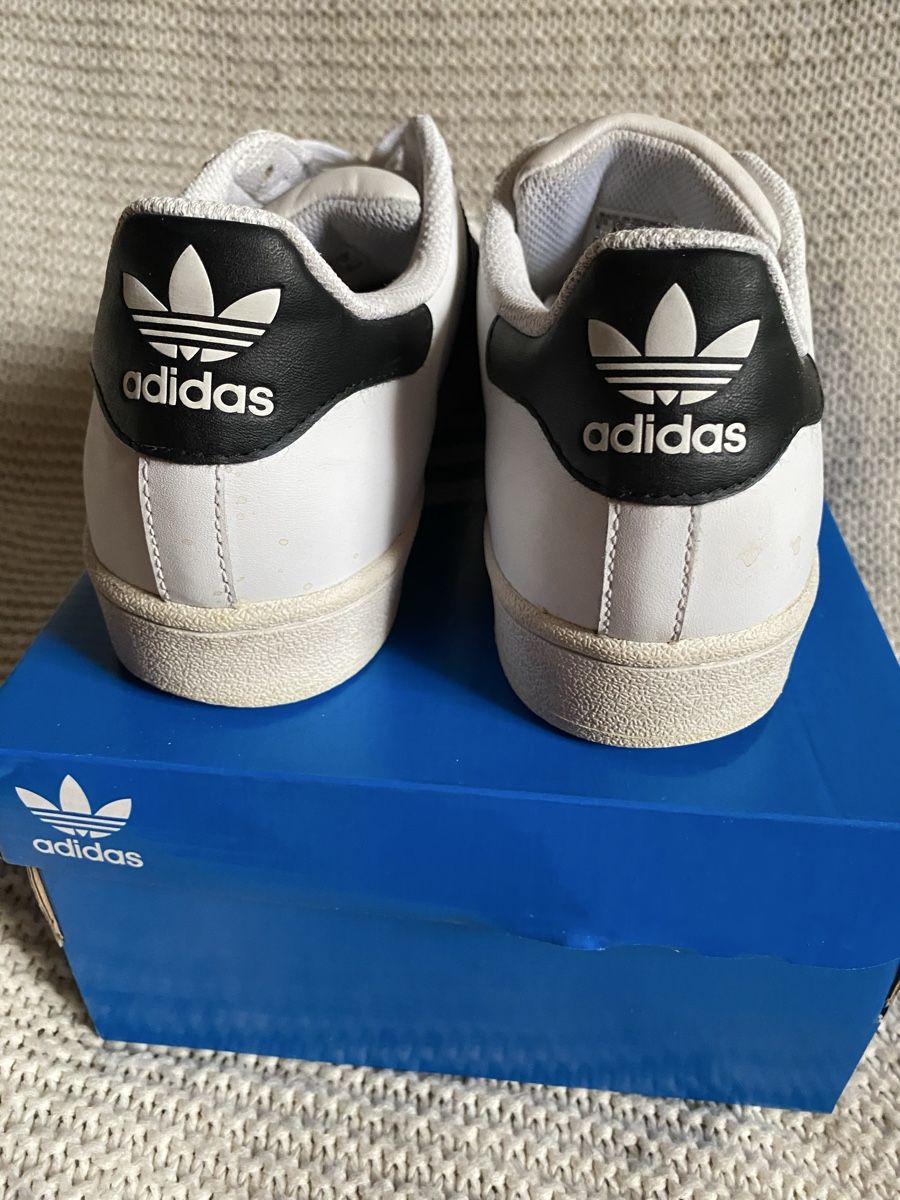 Adidas Herrenschuhe: Adidas Superstar blanches 42.5 – Gebraucht aus Geneve von Monthoux13 1