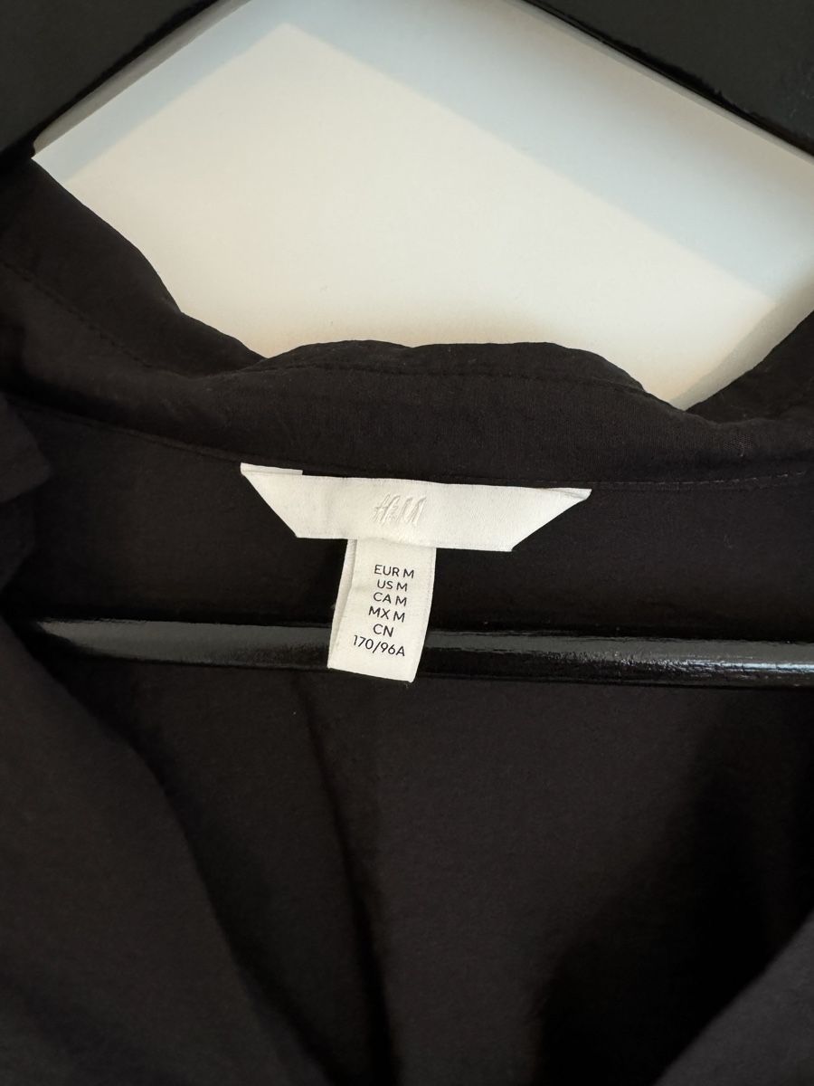 H&M Top: Blouse HM – Nuovo (secondo la descrizione) da Blonay venduto da Celuna 1
