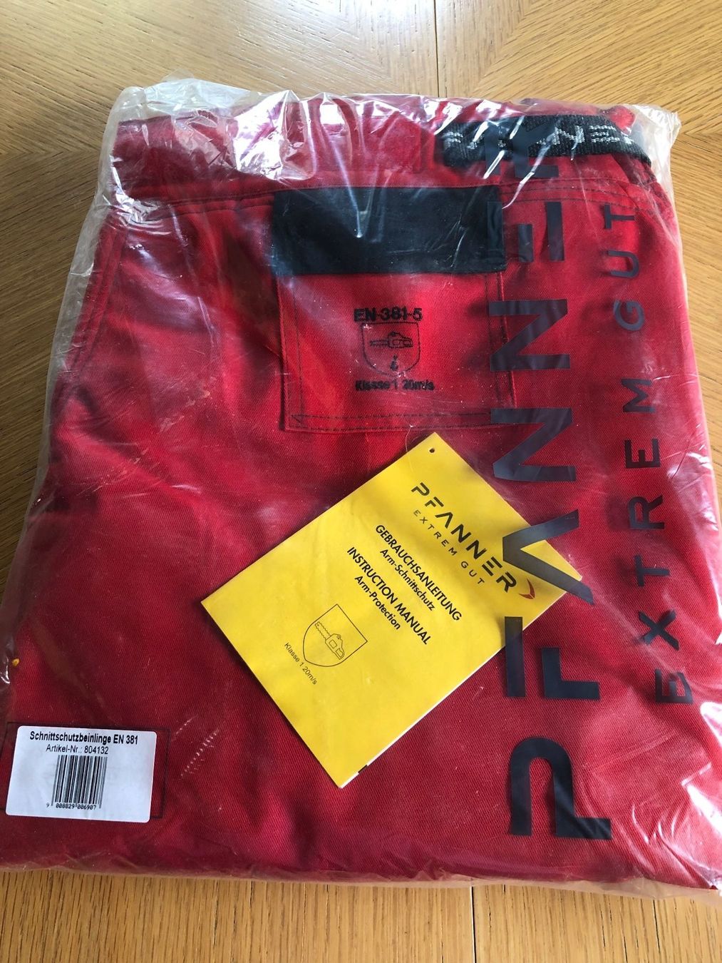 Pfanner Pantaloni: Schnittschutzbeinlinge Pfanner/ rot – Nuovo e nell'imballaggio originale da Schübelbach venduto da Dolly990_2 5