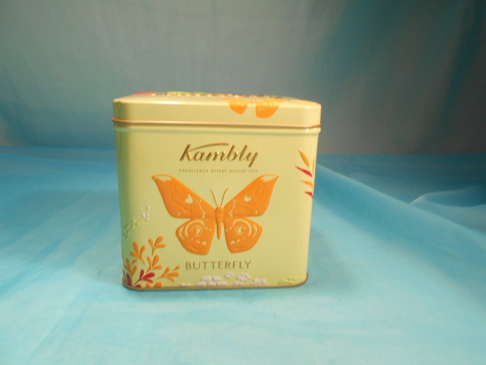Kambly Altro in Decorazioni & Accessori: Kambly Blechbüchse mit Schmetterlingen, hellgrün – Usato da Bellach venduto da JingleCherry