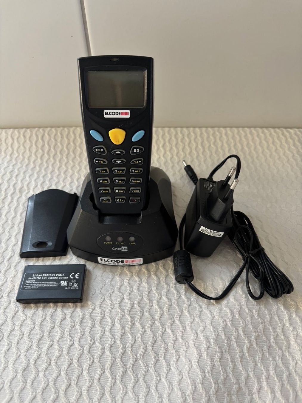 Scanner: Mobiler Barcodescanner Elcode 8001 Terminal - C – Usato da Einigen venduto da Medicom-Pharma