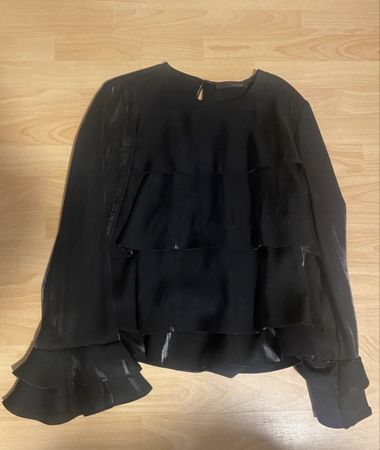 Zara Bluse mit Volants, Neuwertig