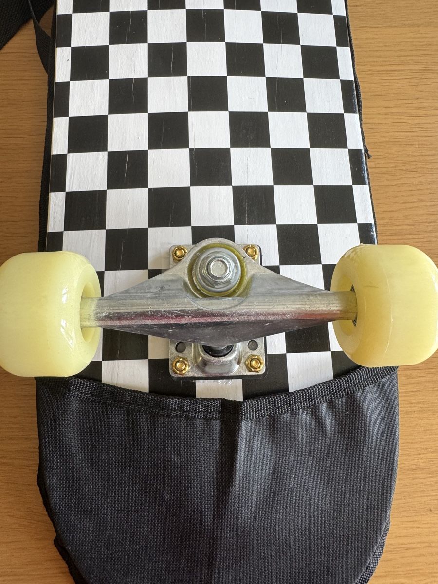 Skateboards: Skateboard  – Neu (gemäss Beschreibung) aus Liestal von lea_j9xn 2
