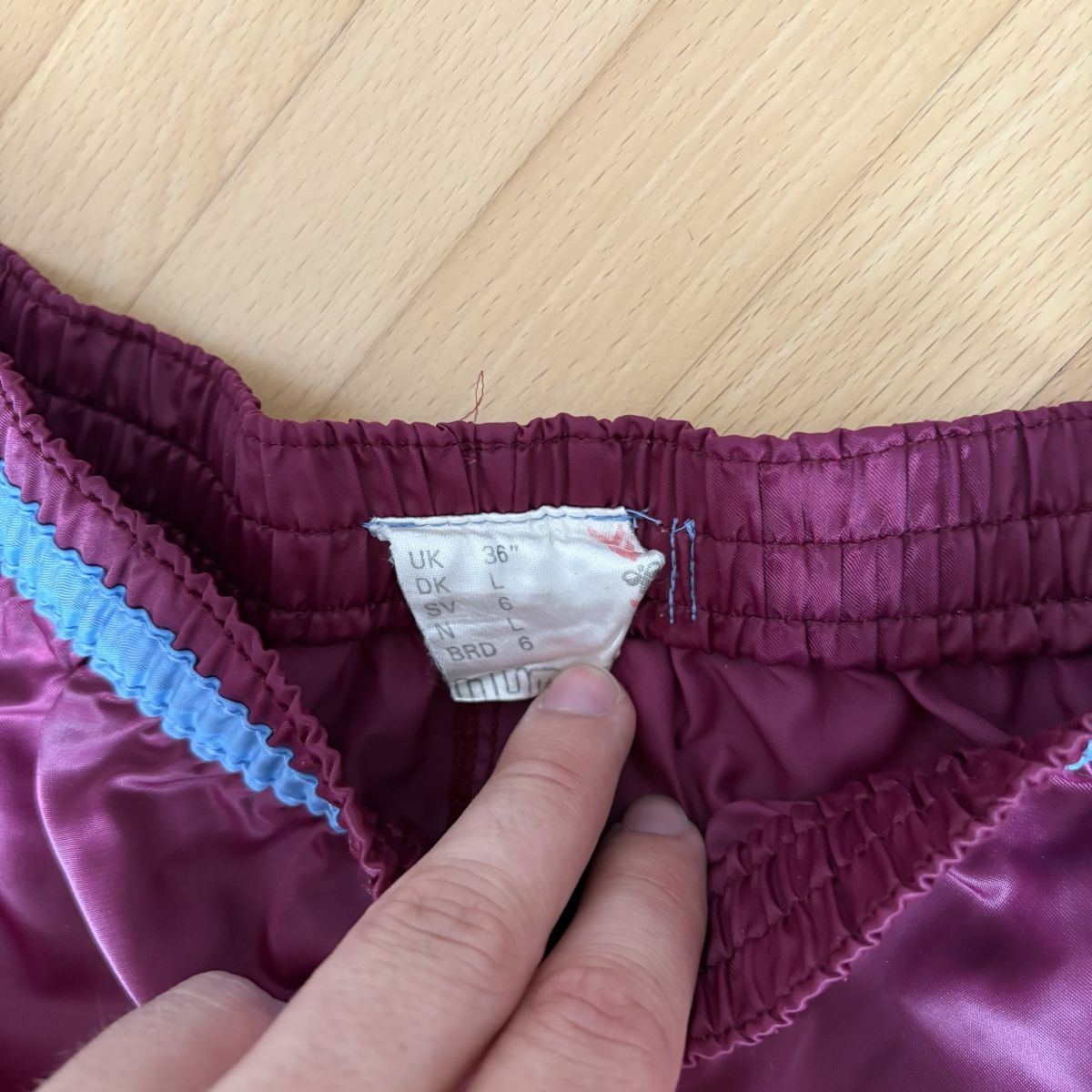 Hummel Leibchen & Hosen: Aston Villa Hose Vintage Hummel 70s – Gebraucht aus Winterthur von LaBodega 3