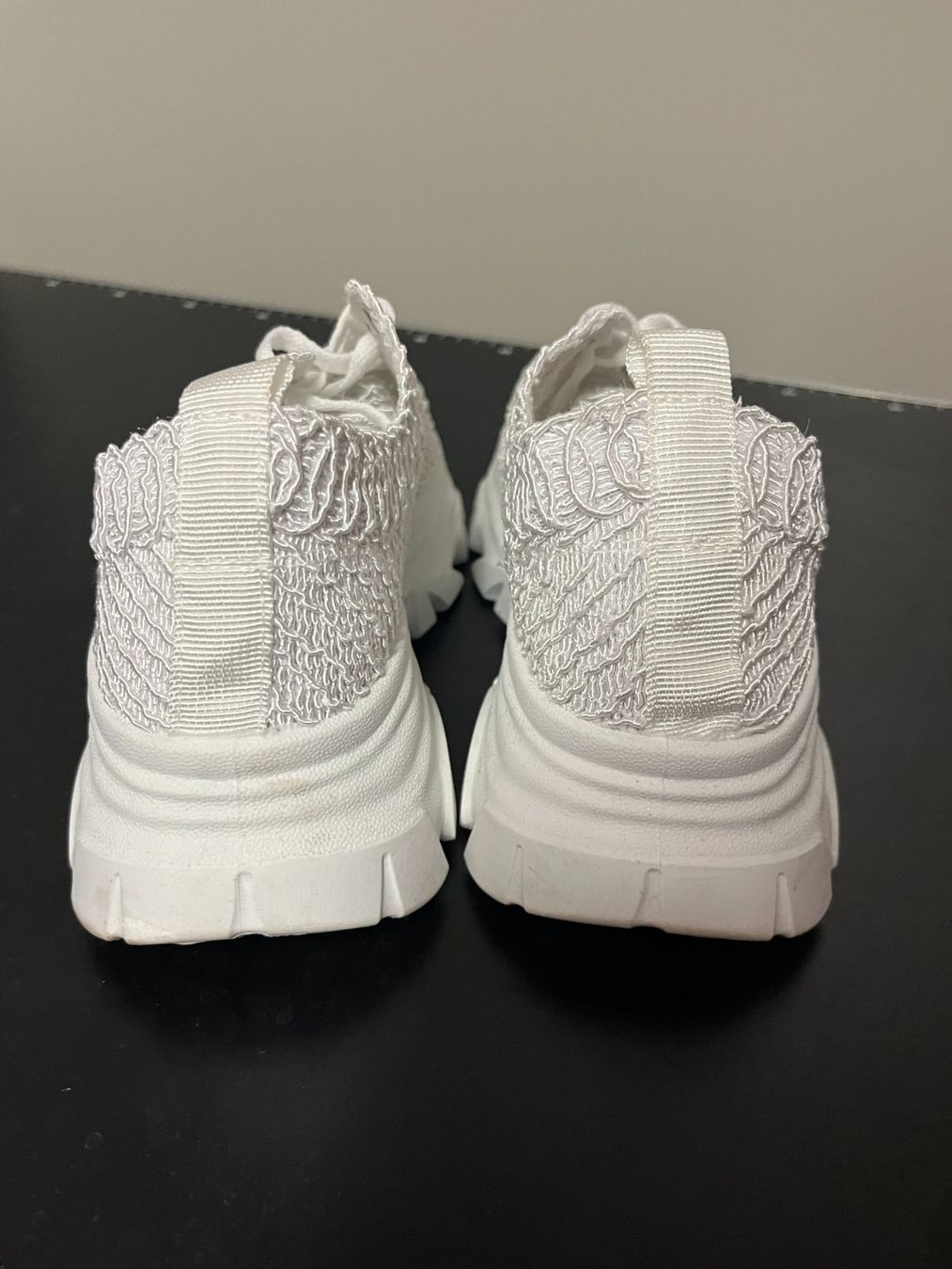 Chaussures femmes: Mega Chunky Sneaker, Grösse 39, Wie NEU – Neuf (Voir description) à Interlaken par Jasmin_Flower 4