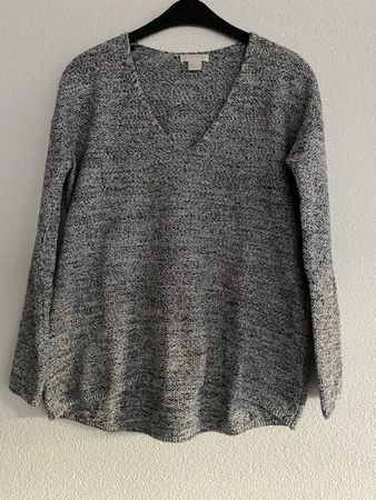 H&M CONSCIOUS Damenpullover Gr. S/M V-Ausschnitt grau