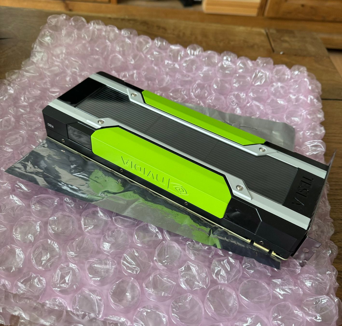 Nvidia Grafikkarten: NVIDIA K80 Professionelle GPU 24GB VRAM – Gebraucht aus Root von Sn00p 1