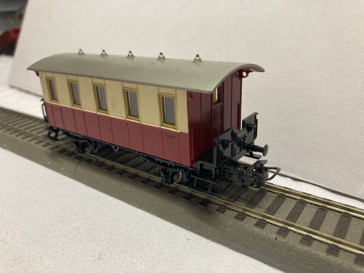 Märklin Modellini di ferrovie: Märklin Petsonenwagen – Usato da Port venduto da Ipuel 1