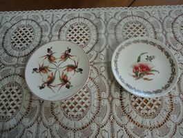 Petites assiettes avec fleurs australiennes (2 pièces)
