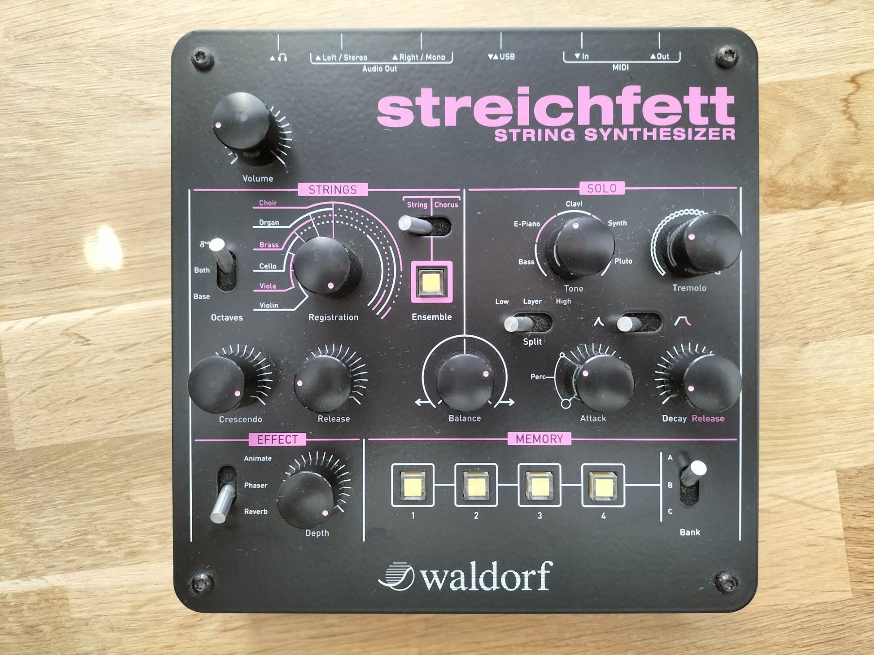 Waldorf Strumenti musicali: Waldorf Streichfett String Synthesizer gebraucht – Usato da Olten venduto da LarryRampage