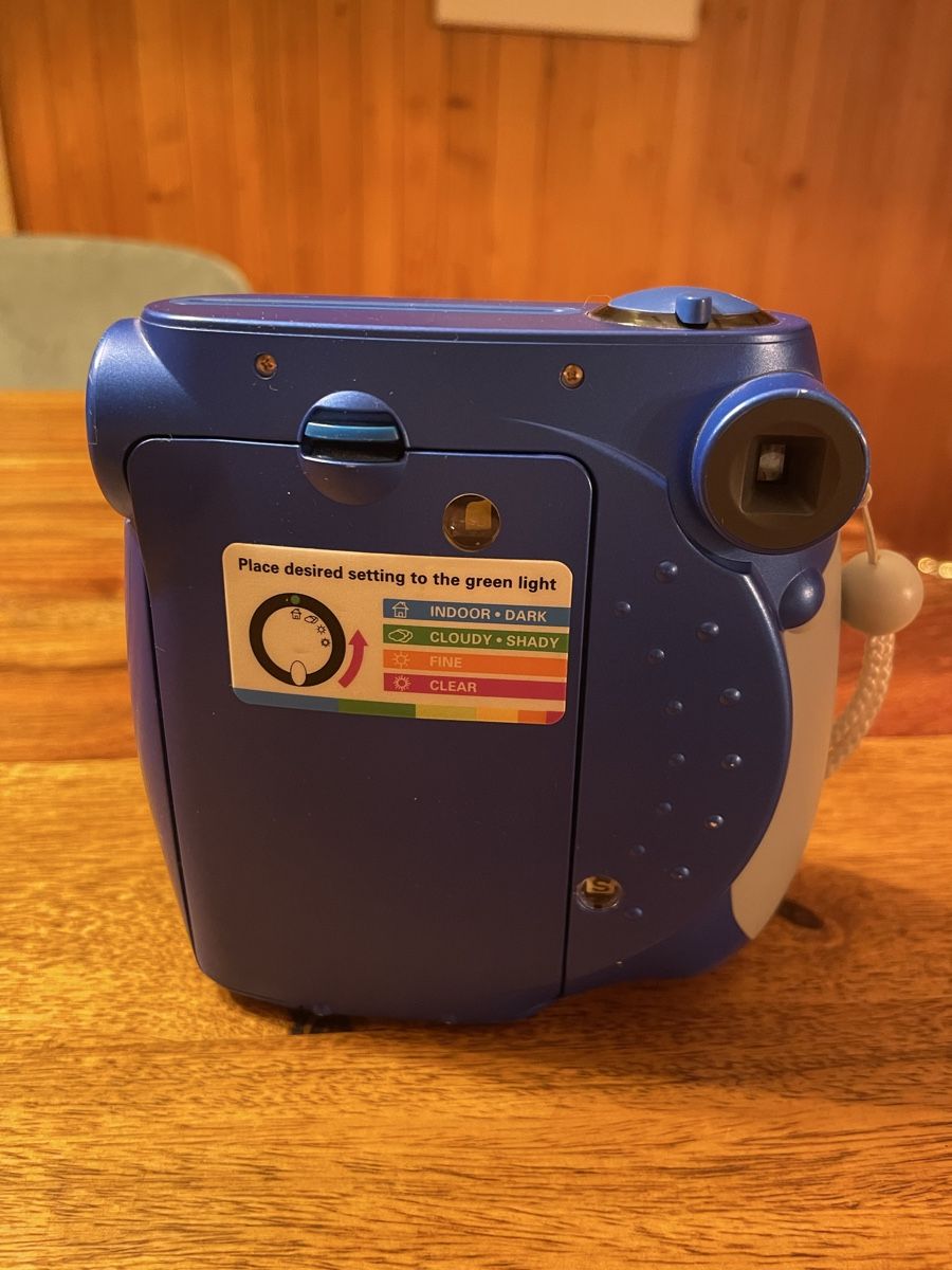 Polaroid Kamera: Polaroid Kamera – Gebraucht aus Ettiswil von suesueheck 1