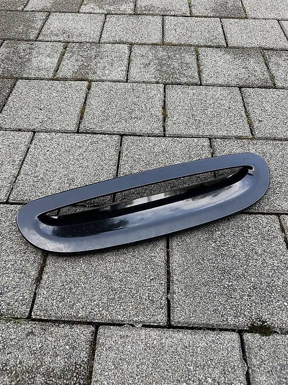 Tutti pezzi di ricambio auto: Lufthutze Schwarz Mini F56 – Usato da Wil ZH venduto da Cyril-Las