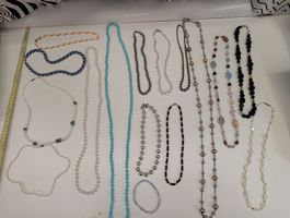 Modeschmuck-Konvolut: Ketten, Armbänder - Viele Styles!