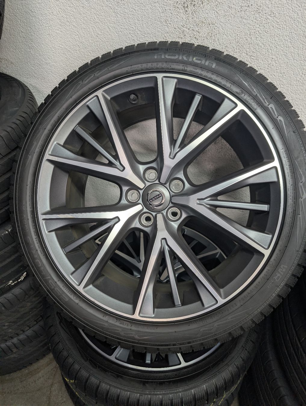 Felgen: Volvo Felgen – Gebraucht aus Dürrenäsch von Pneu-Idris 1
