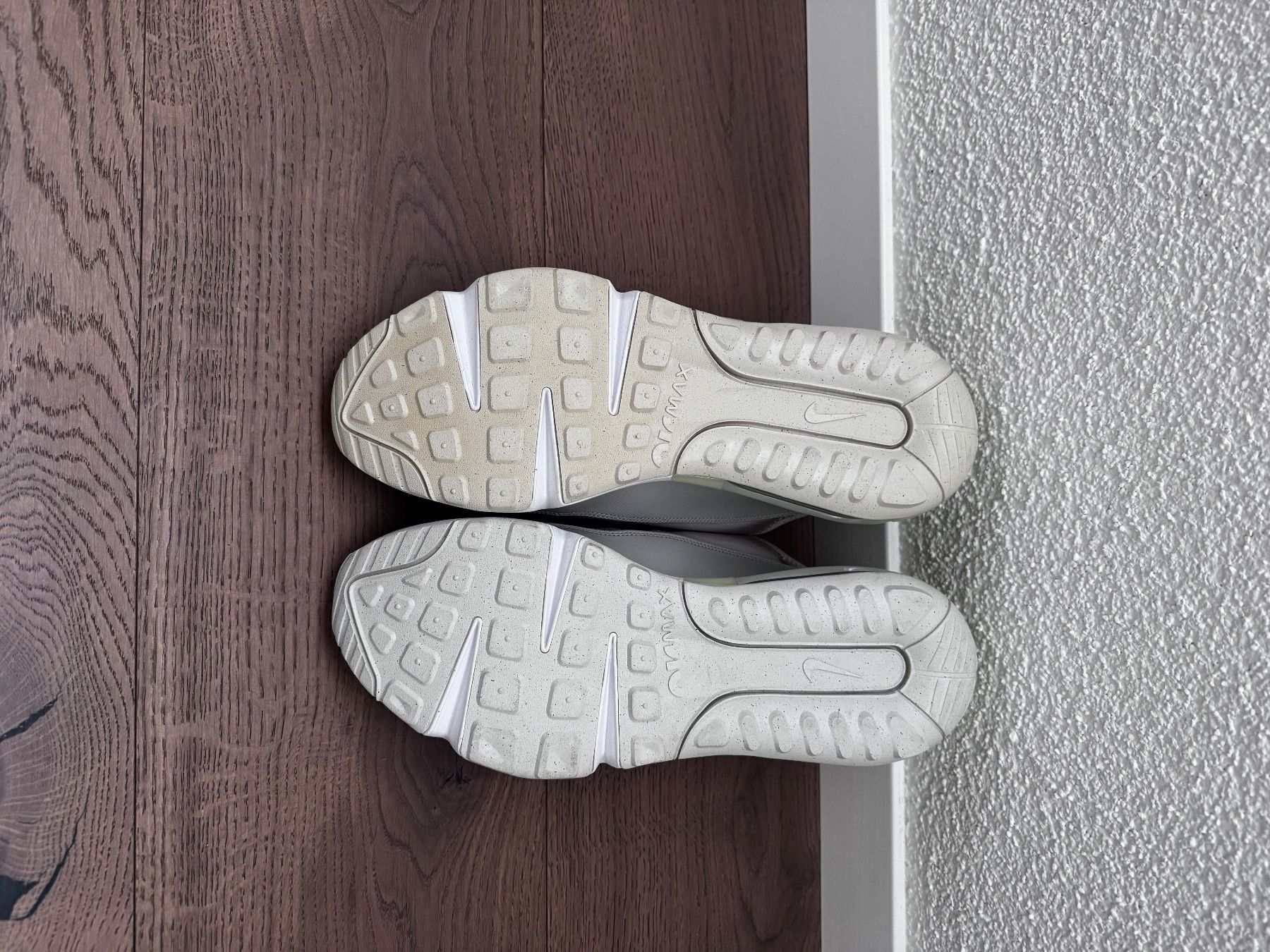 Scarpe da uomo: Nike Air Max 2090, neu, Grösse 44,5 – Nuovo (secondo la descrizione) da Fehraltorf venduto da Naprodej 5