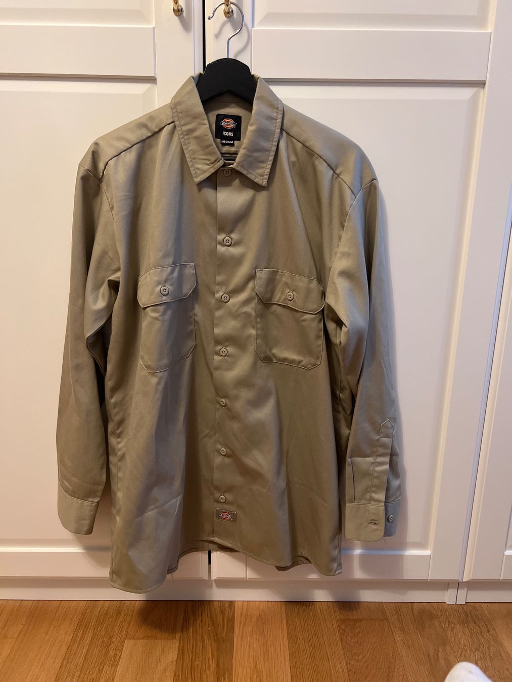 Dickies Camicie: Dickies Hemd beige Grösse M – Usato da Sempach Station venduto da Lembo92